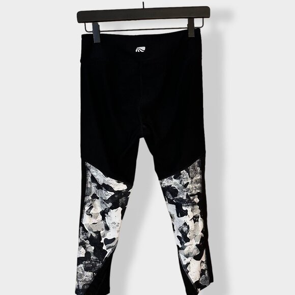 Marika Black Capri Athletic Leggings S‎ - Picture 2 of 3